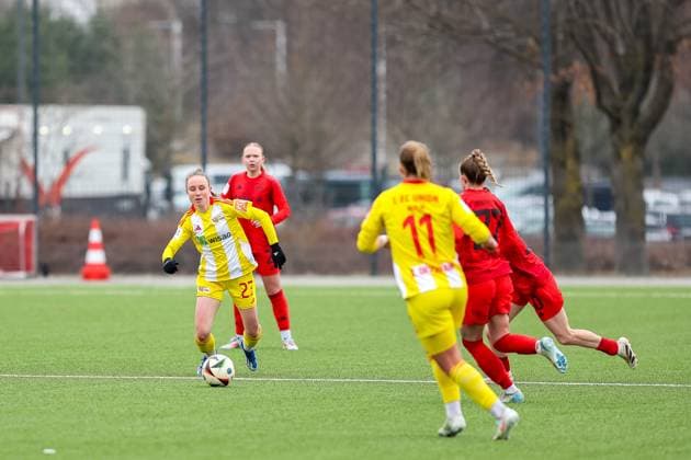 Pia Metzker 1 FC Union Berlin, 23 with ball, GER, FC Bayern Muenchen II vs 1 FC Union Berlin, Football, 2 Womens Bundesliga, Matchday 18, Season 2024 2025, 16 03 2025, GER, FC Bayern Muenchen II vs 1 FC Union Berlin, Football, 2 Womens Bundesliga, Matchday 18, Season 2024 2025, 16 03 2025 Muenchen Copyright: xEibner-Pressefoto JennixMaulx EP_JML