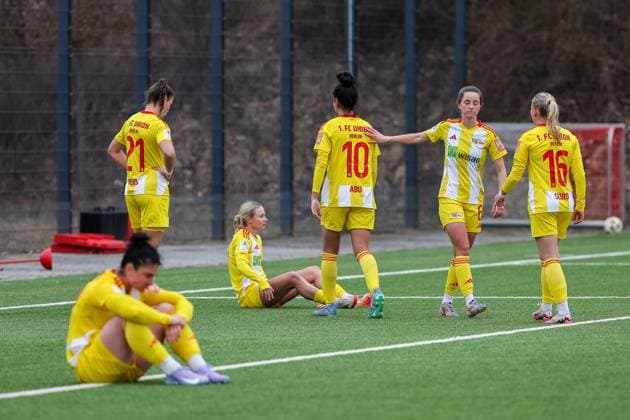 Disappointed players from 1 FC Union Berlin after the match, emotions, Eleni Markou 1 FC Union Berlin, 22 with Sarah Abu Sabbah 1 FC Union Berlin, 10 and Anna Weiss 1 FC Union Berlin, 21 , with Celine Frank 1 FC Union Berlin, 06 and Elli Seiro 1 FC Union Berlin, 16 , GER, FC Bayern Muenchen II vs 1 FC Union Berlin, Football, 2 Womens Bundesliga, Matchday 18, Season 2024 2025, 16 03 2025, GER, FC Bayern Muenchen II vs 1 FC Union Berlin, Football, 2 Womens Bundesliga, Matchday 18, Season 2024 2025, 16 03 2025 Muenchen Copyright: xEibner-Pressefoto JennixMaulx EP_JML