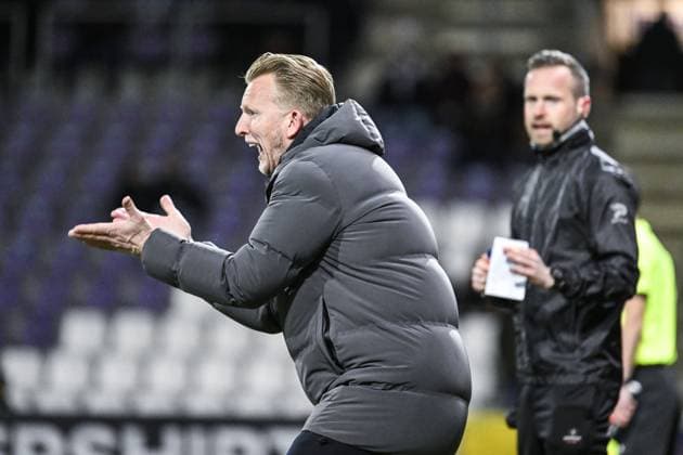 Beerschot s head coach Dirk Kuyt reacts during a soccer game between K. Beerschot V.A. and KVC Westerlo, Sunday 16 March 2025 in Antwerp, on day 30 of the 2024-2025 season of the Jupiler Pro League first division of the Belgian championship. TOM GOYVAERTS TomxGoyvaerts  x115114763x