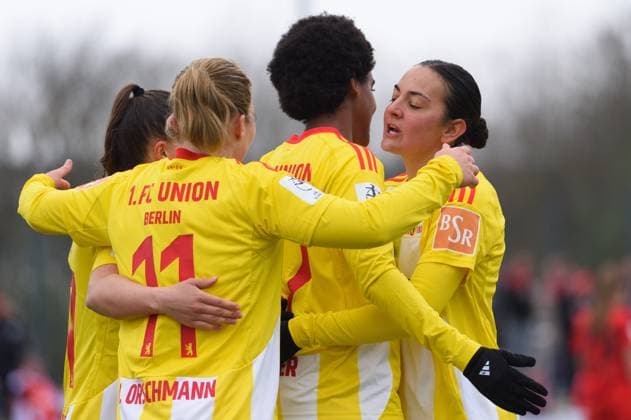 Sport Bilder des Tages Munich, Germany, March 16th 2025: Players of Union Berlin celebrating during the 2. Frauen Bundesliga match between FC Bayern Munich II and 1. FC Union Berlin at FC Bayern Campus, Munich, Germany. (Sven Beyrich SPP)  Copyright: xSvenxBeyrich SPPx spp-en-SvBe-20250316-D4S_7462
