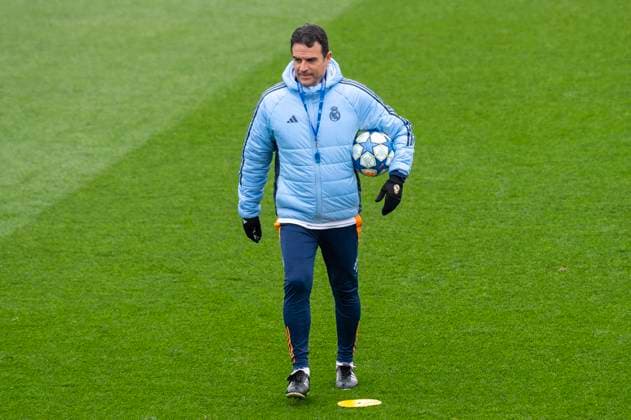 March 17, 2025, Valdebebas, Madrid, Spain: Coach: JOSo° ALBERTO TORIL of REAL MADRID players training before the Womans Champions League match at the Ciudad Deportiva de Valdebebas on march 17, 2025 in Madrid, Spain. Valdebebas Spain - ZUMAc312 20250317_zsp_c312_035 Copyright: xOscarxManuelxSanchezx