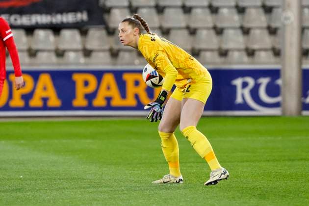 Rafaela Borggräfe, Borggrafe SC Freiburg, 12 , Germany, Soccer, GooglePixel Womens Bundesliga, 17 Matchday, 2024 2025, SC Freiburg vs Eintracht Frankfurt, 17 03 2025, Dreisamstadion, Freiburg, Germany DFB REGULATIONS PROHIBIT ANY USE OF PHOTOGRAPHS AS IMAGE SEQUENCES AND OR QUASI VIDEO Freiburg Dreisamstadion Baden Württemberg Germany Copyright: xGrantxHubbsx