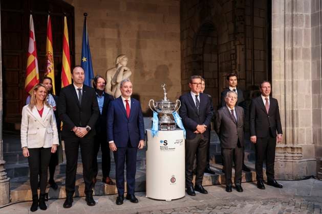 March 17, 2025, Barcelona, Barcelona, SPAIN: Jaume Collboni, Mayor of Barcelona, David Ferrer, Sports Director of the Barcelona Open Banc Sabadell, Xavier Pujol, CEO of the Barcelona Open Banc Sabadell and Javier Godo, Conde of Godo pose with trophy during the presentation of the ATP, Tennis Herren 500 Barcelona Open Banc Sabadell - 72nd Conde de Godo Trophy to be held April 12-20 at the Real Club de Tenis Barcelona-1899, at the Salo de Cent de l Ajuntament de Barcelona on March 17, 2025, in Barcelona, Spain. Barcelona SPAIN - ZUMAa181 20250317_zaa_a181_054 Copyright: xJavierxBorregox