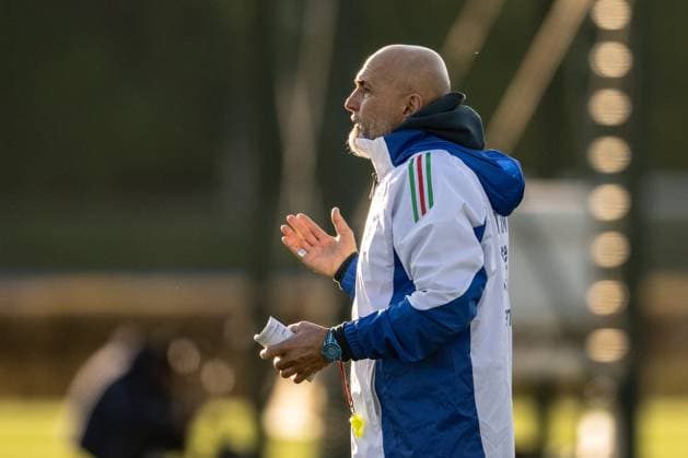 Italy Training Session & press conference, PK, Pressekonferenz Italy Head Coach Luciano Spalletti participates in the training session at BPER Training Centre in Appiano Gentile on March 17, 2025, in Como, Italy. Appiano Gentile Italy  Copyright: xGiacomoxCosuax originalFilename:cosua-notitle250317_npDB1.jpg