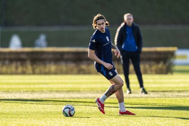 Italy Training Session & press conference, PK, Pressekonferenz Italy player Riccardo Calafiori trains at BPER Training Centre in Appiano Gentile, Como, Italy, on March 17, 2025. Appiano Gentile Italy  Copyright: xGiacomoxCosuax originalFilename:cosua-notitle250317_npNPv.jpg