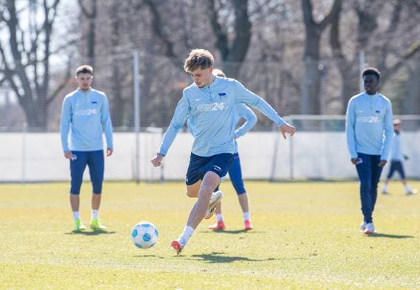Soccer, Men, Season 2024 25, 2 Bundesliga, Hertha BSC, Training, Niklas Hildebrandt Hertha BSC , 18 03 2025, Copyright: xSebastianxRäppold MatthiasxKochx
