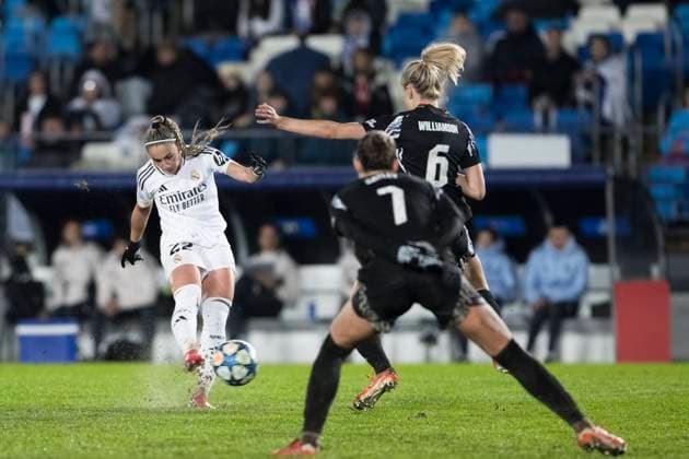 UEFA Women s Champions League - Real Madrid vs Arsenal MADRID, SPAIN -March 18:Athenea del Castillo of Real Madrid scores a goal during the UEFA Women s Champions League Quarter Finals First Leg match between Real Madrid and Arsenal at Alfredo Di Stefano stadium in Madrid. (Photo by Guillermo Martinez) Madrid Alfredo Di Stefano Stadium Spain Copyright: xGuillermoxMartinezx