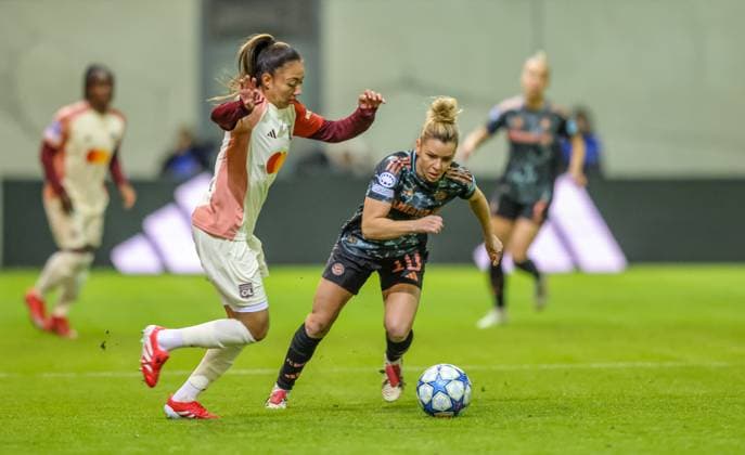 GER, Munich, FC Bayern Munich vs Olympique Lyon, WomenÂs Champions League, Football, UEFA, Season 2024 2025, FC Bayern Campus, Quarterfinals, pictured from l Selma Bacha Olympique Lyon 4 , Linda Dallmann FC Bayern Munich Women 10 DFB DFL REGULATIONS PROHIBIT ANY USE OF PHOTOGRAPHS AS IMAGE SEQUENCES AND OR QUASI VIDEO, 18 03 2024, Copyright: HMBxMedia HendrikxHamelau
