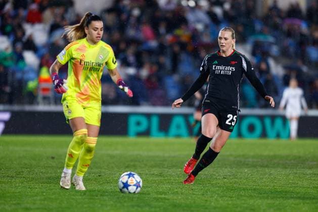 March 18, 2025, Valdebebas, Madrid, SPAIN: Stina Blackstenius of Arsenal FC in action during the UEFA WomenÃ¢â‚¬â ¢s Champions League Quarter Final first leg, football match played between Real Madrid CF and Arsenal FC at Alfredo Di Stefano stadium on March 18, 2025, in Valdebebas, Madrid, Spain. Valdebebas SPAIN - ZUMAa181 20250318_zaa_a181_068 Copyright: xDennisxAgyemanx