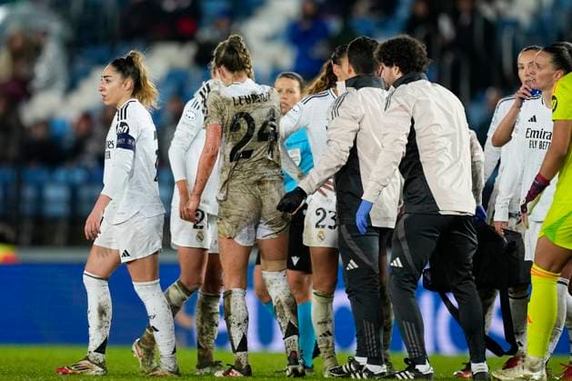 March 18, 2025, Valdebebas, Madrid, SPAIN: Melanie Leupolz of Real Madrid gets injured during the UEFA WomenÃ¢â‚¬â ¢s Champions League Quarter Final first leg, football match played between Real Madrid CF and Arsenal FC at Alfredo Di Stefano stadium on March 18, 2025, in Valdebebas, Madrid, Spain. Valdebebas SPAIN - ZUMAa181 20250318_zaa_a181_096 Copyright: xOscarxJ.xBarrosox