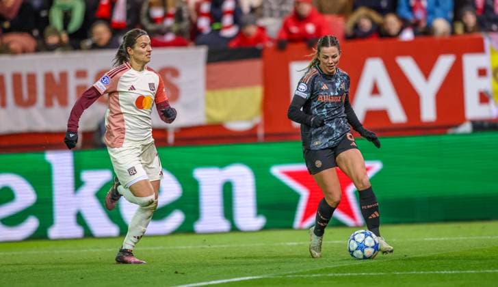 GER, Munich, FC Bayern Munich vs Olympique Lyon, WomenÂs Champions League, Football, UEFA, Season 2024 2025, FC Bayern Campus, Quarterfinals, pictured from l Dzenifer Marozsan Olympique Lyon 10 , Tuva Hansen FC Bayern Munich Women 6 DFB DFL REGULATIONS PROHIBIT ANY USE OF PHOTOGRAPHS AS IMAGE SEQUENCES AND OR QUASI VIDEO, 18 03 2024, Copyright: HMBxMedia HendrikxHamelau