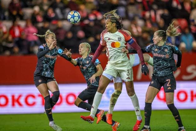 GER, Munich, FC Bayern Munich vs Olympique Lyon, WomenÂs Champions League, Football, UEFA, 2024 2025 season, FC Bayern Campus, quarter-final, in the picture from l header duel in the Lyon penalty area with Giulia Gwinn FC Bayern Munich Women 7 and Wendie Renard Olympique Lyon 3 DFB DFL REGULATIONS PROHIBIT ANY USE OF PHOTOGRAPHS AS IMAGE SEQUENCES AND OR QUASI VIDEO, 18 03 2024, Copyright: HMBxMedia HendrikxHamelau