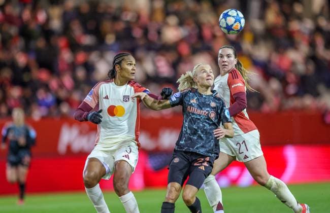 GER, Munich, FC Bayern Munich vs Olympique Lyon, WomenÂs Champions League, Football, UEFA, Season 2024 2025, FC Bayern Campus, Quarterfinals, pictured from l Wendie Renard Olympique Lyon 3 , Pernille Harder FC Bayern Munich Women 21 DFB DFL REGULATIONS PROHIBIT ANY USE OF PHOTOGRAPHS AS IMAGE SEQUENCES AND OR QUASI VIDEO, 18 03 2024, Copyright: HMBxMedia HendrikxHamelau