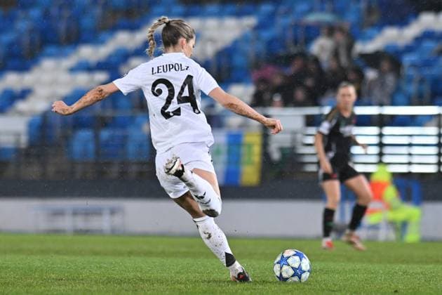 March 18, 2025, Valdebebas, Madrid, Spain: 24 MELANIE LEUPOLZ during the UEFA Women s Champions League match between Real Madrid and Arsenal Women Football Club at Alfredo Di Stefano stadium in Madrid, Spain, on march 18. Valdebebas Spain - ZUMAc312 20250318_zsp_c312_107 Copyright: xOscarxManuelxSanchezx