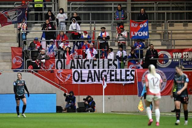 Womens soccer Olympique Lyonnais fans at the UEFA Womens Champions League match between FC Bayern Munich and Olympique Lyonnais on 18 03 2025, Germany, Bayern Munich FC Bayern Campus Bayern Germany