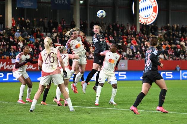 Womens soccer penalty area scene after corner kick during the UEFA Womens Champions League match between FC Bayern Munich and Olympique Lyonnais on 18 03 2025, Germany, Bayern Munich FC Bayern Campus Bayern Germany