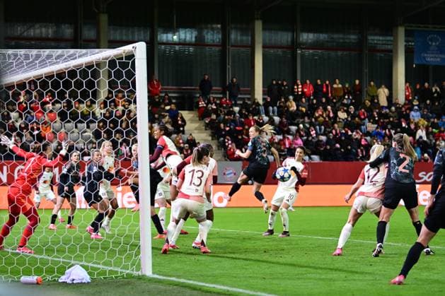 Womens soccer penalty area scene after corner kick during the UEFA Womens Champions League match between FC Bayern Munich and Olympique Lyonnais on 18 03 2025, Germany, Bayern Munich FC Bayern Campus Bayern Germany