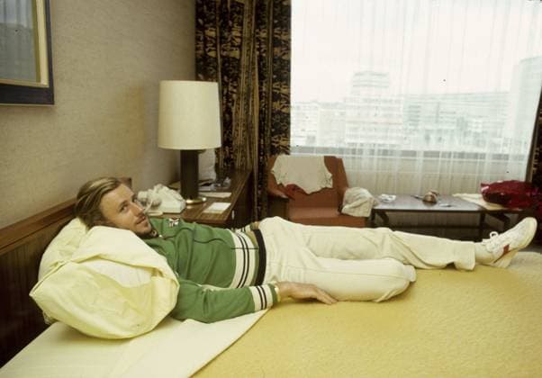 Björn Borg. Ehemaliger Tennisspieler Nr. 1 der Welt, geboren am 6. Juni 1956. Er war der erste Mann in der Open Ära, der 11 Grand Slam Titel im Einzel gewann, davon sechs bei den French Open und fünf in Folge in Wimbledon. 1979. Kristoffersson Bjorn Borg. Former world no 1 tennis player born june 6 1956. He became the first man in the Open era to win 11 Grand Slam singles titles with six at the French open and five consecutively wins at Wimbledon. 1979. Kristoffersson Copyright: imageBROKER Sjoberg ibljsj12883293.jpg Bitte beachten Sie die gesetzlichen Bestimmungen des deutschen Urheberrechtes hinsichtlich der Namensnennung des Fotografen im direkten Umfeld der Veröffentlichung Björn Borg. Ehemaliger Tennisspieler Nr. 1 der Welt, geboren am 6. Juni 1956. Er war der erste Mann in der Open Ära, der imago images 0807154209