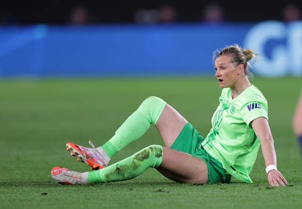 Alexandra Popp VfL Wolfsburg Football, Women, Season 2024 2025, UWCL Quarterfinals, First leg, Volkswagen Arena , VfL Wolfsburg vs FC Barcelona DFL REGULATIONS PROHIBIT ANY USE OF PHOTOGRAPHS AS IMAGE SEQUENCES AND OR QUASI VIDEO