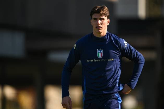 Cesare Casadei of Italy in action during a Italy training session at BPER Training Centre at BPER Training Centre Appiano Gentile on March 19, 2025 in Como, Italy  Copyright: xTizianoxBallabio IPAxSportx xipa-agency.netx xx IPA_55521213 IPA_Agency_IPA55521213