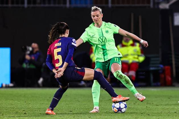 Alexandra Popp VfL Wolfsburg,11 vs Jana Fernandez FC Barcelona,5 Womens Champions League quarter-finals 2024 2025 season VfL Wolfsburg vs FC Barcelona at the Volkswagen Arena in Wolfsburg Action,soccer,woman,women,ladies,Germany,19 03 2025