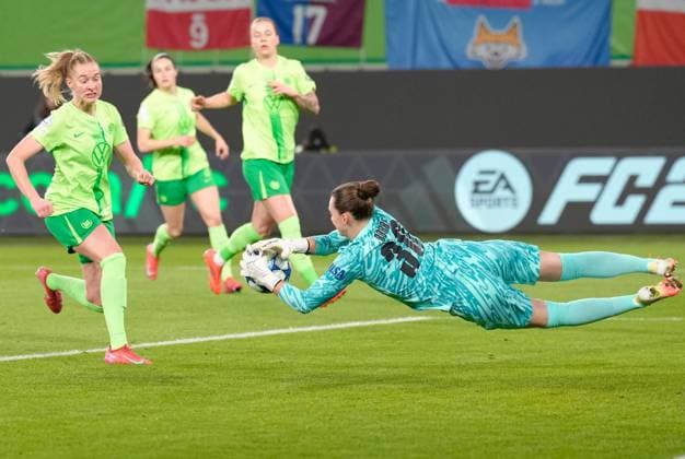 Anneke Borbe VfL Wolfsburg Women, 30 GER, VfL Wolfsburg vs FC Barcelona, Football, UEFA Womens Champions League, quarter-final first leg, 2024 2025 season, 19 03 2025 GER, VfL Wolfsburg vs FC Barcelona, Football, UEFA Womens Champions League, quarter-final first leg, 2024 2025 season, 19 03 2025 Wolfsburg Copyright: xEibner-Pressefoto ScottxColemanx EP_SCN