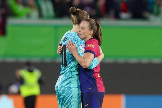 Goalkeeper Anneke Borbe VfL Wolfsburg and Ewa Pajor FC Barcelona hug each other, UEFA Women s Champions League Quarter Finals First Leg, VfL Wolfsburg and FC Barcelona, Volkswagen Arena on March 19, 2025 in Wolfsburg, Germany Photo by Marco Steinbrenner DeFodi Images Goalkeeper Anneke Borbe VfL Wolfsburg and Ewa Pajor FC Barcelona hug each other, UEFA Women s Champions League Quarter Finals First Leg, VfL Wolfsburg and FC Barcelona, Volkswagen Arena, March 19, 2025 in Wolfsburg, Germany Photo by Marco Steinbrenner DeFodi Images