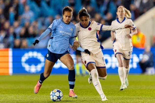 Manchester City Women v Chelsea Women UEFA Womens Champions League 19 03 2025. Quarter Final leg 1 of 2 Manchester City Women forward Mary Fowler (8) battles for possession during the UEFA Women s Champions League quarter-final first leg match between Manchester City Women and Chelsea Women at the Joie Stadium, Manchester, United Kingdom on 19 March 2025. Manchester Joie Stadium Gt Manchester United, ManU Kingdom Editorial use only , Copyright: xManjitxNarotrax PSI-21668-0012