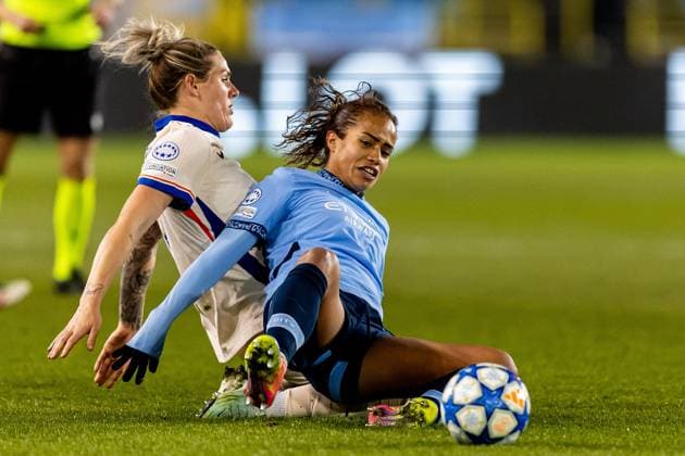 Manchester City Women v Chelsea Women UEFA Womens Champions League 19 03 2025. Quarter Final leg 1 of 2 Chelsea Women defender Millie Bright (4) fouls Manchester City Women forward Mary Fowler (8) during the UEFA Women s Champions League quarter-final first leg match between Manchester City Women and Chelsea Women at the Joie Stadium, Manchester, United Kingdom on 19 March 2025. Manchester Joie Stadium Gt Manchester United, ManU Kingdom Editorial use only , Copyright: xManjitxNarotrax PSI-21668-0020