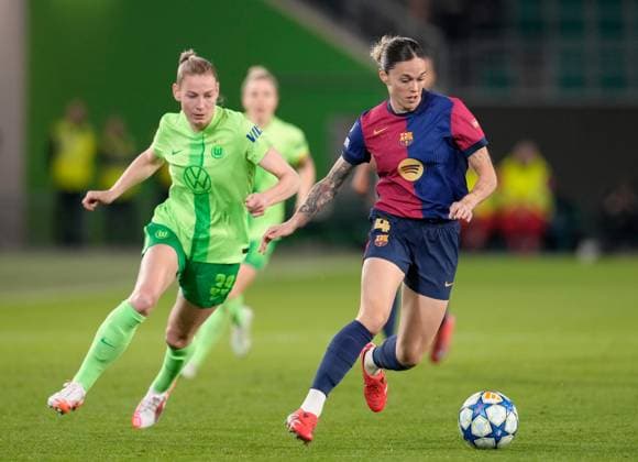 Sarai Linder VfL Wolfsburg Women, 39 and Mariai Leon FC Barcelona Women, 4 GER, VfL Wolfsburg vs FC Barcelona, Football, UEFA Womens Champions League, quarter-final first leg, 2024 2025 season, 19 03 2025 GER, VfL Wolfsburg vs FC Barcelona, Football, UEFA Womens Champions League, quarter-final first leg, 2024 2025 season, 19 03 2025 Wolfsburg Copyright: xEibner-Pressefoto ScottxColemanx EP_SCN