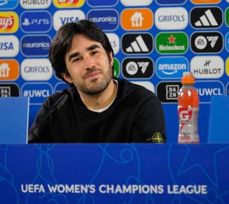 Pere Romeu Head Coach, FC Barcelona Women in the post-match press conference GER, VfL Wolfsburg vs FC Barcelona, Football, UEFA Womens Champions League, quarter-final first leg, 2024 2025 season, 19 03 2025 GER, VfL Wolfsburg vs FC Barcelona, Football, UEFA Womens Champions League, quarter-final first leg, 2024 2025 season, 19 03 2025 Wolfsburg Copyright: xEibner-Pressefoto ScottxColemanx EP_SCN