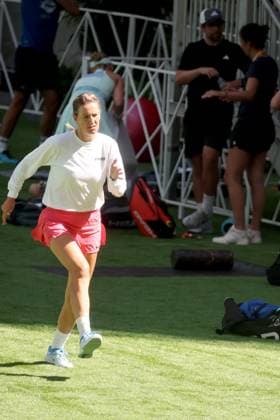 March 19, 2025, Miami Gardens, Florida, United States Of America: MIAMI GARDENS, FLORIDA - MARCH 19: Victoria Azarenka Tournament Director day 2 at the Miami Open at the Hard Rock Stadium on March 19, 2025 in Miami Gardens, Florida. ...People: Victoria Azarenka Miami Open 2025 - Day 2  - ZUMAs214 20250319_ada_s214_194 Copyright: xSMGx