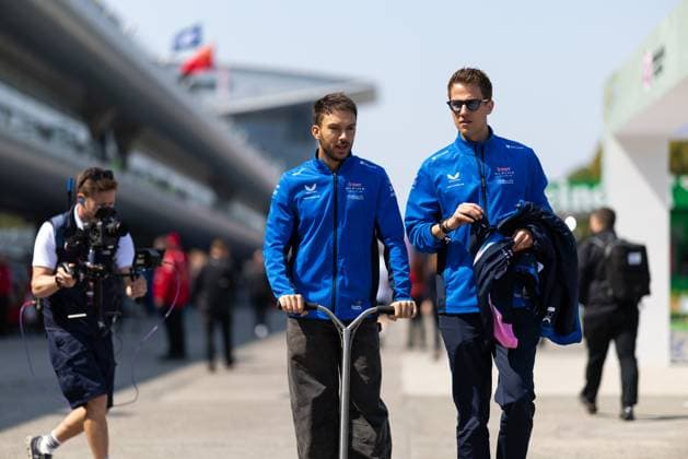 F1 - CHINESE GRAND PRIX 2025 GASLY Pierre (fra), Alpine F1 Team A525, portrait during the Formula 1 Heineken Chinese Grand Prix 2025, 2nd round of the 2025 FIA Formula One World Championship, WM, Weltmeisterschaft from March 21 to 23, 2025 on the Shanghai International Circuit, in Shanghai, China - ShanghaiChina  Copyright: xJavierxJimenezx