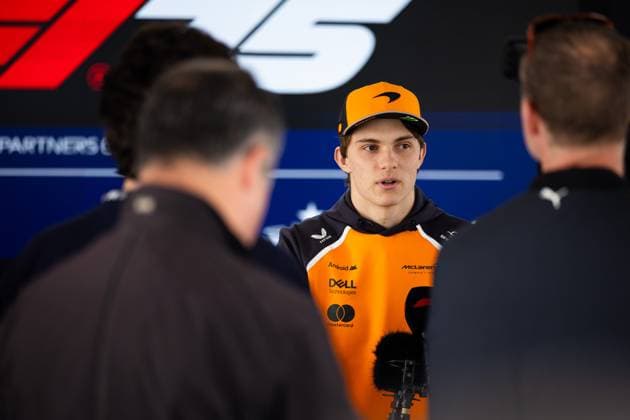 F1 - CHINESE GRAND PRIX 2025 PIASTRI Oscar (aus), McLaren F1 Team MCL39, portrait during the Formula 1 Heineken Chinese Grand Prix 2025, 2nd round of the 2025 FIA Formula One World Championship, WM, Weltmeisterschaft from March 21 to 23, 2025 on the Shanghai International Circuit, in Shanghai, China - ShanghaiChina  Copyright: xJavierxJimenezx