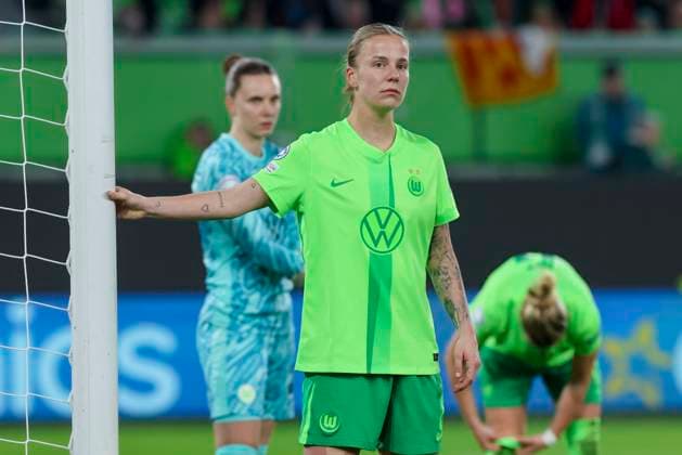 Lynn Wilms VfL Wolfsburg looks disappointed, UEFA Women s Champions League Quarter Finals First Leg, VfL Wolfsburg and FC Barcelona, Volkswagen Arena on March 19, 2025 in Wolfsburg, Germany Photo by Marco Steinbrenner DeFodi Images Lynn Wilms VfL Wolfsburg looks disappointed, UEFA Women s Champions League Quarter Finals First Leg, VfL Wolfsburg and FC Barcelona, Volkswagen Arena, March 19, 2025 in Wolfsburg, Germany Photo by Marco Steinbrenner DeFodi Images