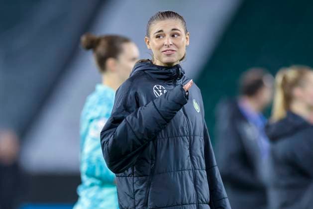 Jule Brand VfL Wolfsburg looks disappointed, UEFA Women s Champions League Quarter Finals First Leg, VfL Wolfsburg and FC Barcelona, Volkswagen Arena on March 19, 2025 in Wolfsburg, Germany Photo by Marco Steinbrenner DeFodi Images Jule Brand VfL Wolfsburg looks disappointed, UEFA Women s Champions League Quarter Finals First Leg, VfL Wolfsburg and FC Barcelona, Volkswagen Arena, March 19, 2025 in Wolfsburg, Germany Photo by Marco Steinbrenner DeFodi Images