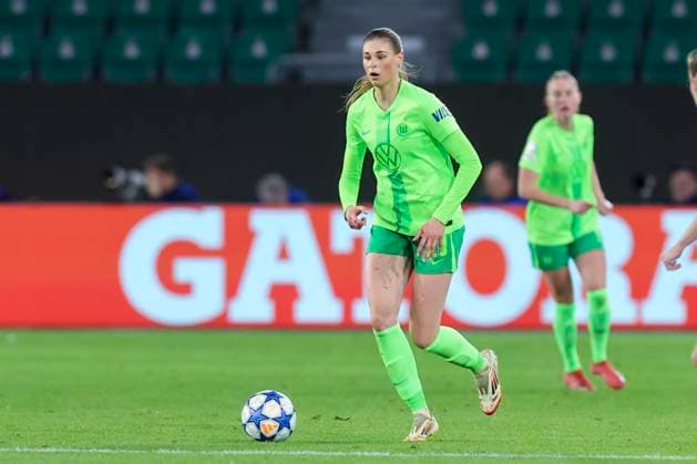 Jule Brand VfL Wolfsburg controls the ball, UEFA Women s Champions League Quarter Finals First Leg, VfL Wolfsburg and FC Barcelona, Volkswagen Arena on March 19, 2025 in Wolfsburg, Germany Photo by Marco Steinbrenner DeFodi Images Jule Brand VfL Wolfsburg controls the ball, UEFA Women s Champions League Quarter Finals First Leg, VfL Wolfsburg and FC Barcelona, Volkswagen Arena, March 19, 2025 in Wolfsburg, Germany Photo by Marco Steinbrenner DeFodi Images
