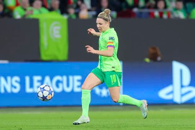 Svenja Huth VfL Wolfsburg controls the ball, UEFA Women s Champions League Quarter Finals First Leg, VfL Wolfsburg and FC Barcelona, Volkswagen Arena on March 19, 2025 in Wolfsburg, Germany Photo by Marco Steinbrenner DeFodi Images Svenja Huth VfL Wolfsburg controls the ball, UEFA Women s Champions League Quarter Finals First Leg, VfL Wolfsburg and FC Barcelona, Volkswagen Arena, March 19, 2025 in Wolfsburg, Germany Photo by Marco Steinbrenner DeFodi Images