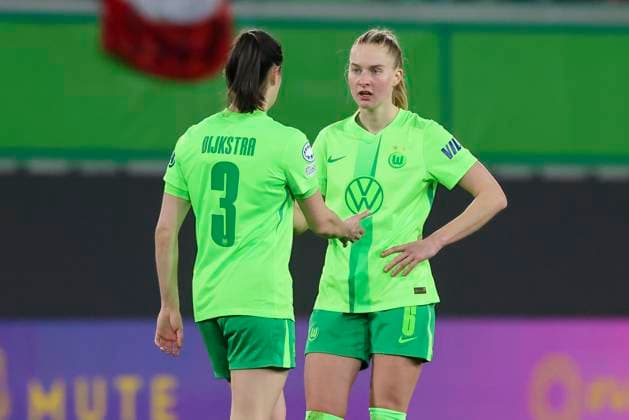 Caitlin Dijkstra VfL Wolfsburg and Janina Minge VfL Wolfsburg look dejected, UEFA Women s Champions League Quarter Finals First Leg, VfL Wolfsburg and FC Barcelona, Volkswagen Arena on March 19, 2025 in Wolfsburg, Germany Photo by Marco Steinbrenner DeFodi Images Caitlin Dijkstra VfL Wolfsburg and Janina Minge VfL Wolfsburg look dejected, UEFA Women s Champions League Quarter Finals First Leg, VfL Wolfsburg and FC Barcelona, Volkswagen Arena, March 19, 2025 in Wolfsburg, Germany Photo by Marco Steinbrenner DeFodi Images