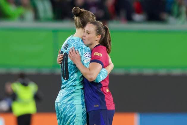 Goalkeeper Anneke Borbe VfL Wolfsburg and Ewa Pajor FC Barcelona hug each other, UEFA Women s Champions League Quarter Finals First Leg, VfL Wolfsburg and FC Barcelona, Volkswagen Arena on March 19, 2025 in Wolfsburg, Germany Photo by Marco Steinbrenner DeFodi Images Goalkeeper Anneke Borbe VfL Wolfsburg and Ewa Pajor FC Barcelona hug each other, UEFA Women s Champions League Quarter Finals First Leg, VfL Wolfsburg and FC Barcelona, Volkswagen Arena, March 19, 2025 in Wolfsburg, Germany Photo by Marco Steinbrenner DeFodi Images