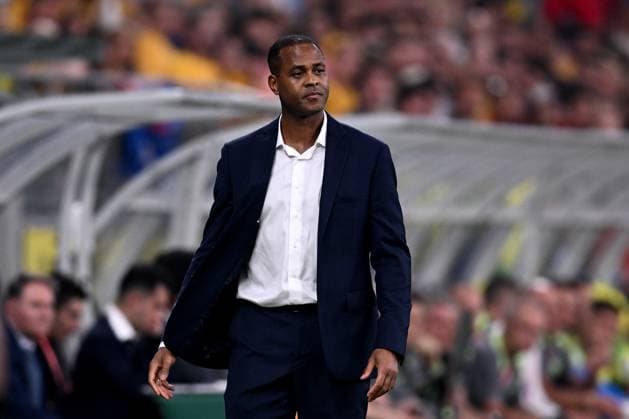 Fußball, WM Quali, Australien - Indonesien SOCCER AUSTRALIA INDONESIA, Head coach of Indonesia Patrick Kluivert watches on during the 2026 FIFA men s World Cup qualifier match between Australia and Indonesia at Allianz Stadium in Sydney, New South Wales, Thursday, March 20, 2025. ( NO ARCHIVING, EDITORIAL USE ONLY, NO USE IN BOOKS WITHOUT CONSENT Sydney New South Wales Australia  Copyright: xDANxHIMBRECHTSx 20250320174152081478