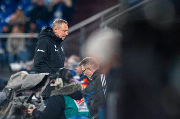 14 03 2025 Soccer, 2024 2025, 2 Bundesliga, Matchday 26, FC Schalke 04 Hannover 96 Andre Breitenreiter Coach Hannover DFL REGULATIONS PROHIBIT ANY USE OF PHOTOGRAPHS AS IMAGE SEQUENCES AND OR QUASI VIDEO Gelsenkirchen North Rhine-Westphalia Germany Veltins Arena