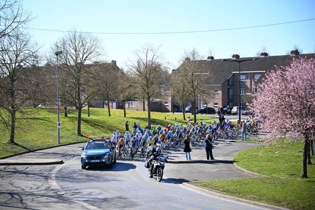 Grand Prix de Denain - Porte du Hainaut 2025 cycling race DENAIN, FRANCE - MARCH 20 : Illustration picture of the peloton during the Men Elite UCI 1.Pro 66th Grand Prix de Denain - Porte du Hainaut cycling race with start in Denain and finish in Denain (204,4 km) on March 20, 2025 in Denain, France, 20 03 2025 ( Motordriver Stephan Boone & Denain France  Copyright: xTomasxSiskx