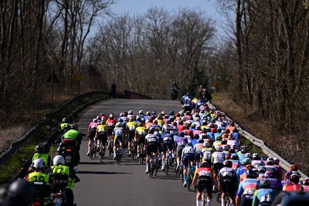 Grand Prix de Denain - Porte du Hainaut 2025 cycling race DENAIN, FRANCE - MARCH 20 : Illustration picture of the peloton during the Men Elite UCI 1.Pro 66th Grand Prix de Denain - Porte du Hainaut cycling race with start in Denain and finish in Denain (204,4 km) on March 20, 2025 in Denain, France, 20 03 2025 ( Motordriver Stephan Boone & Denain France  Copyright: xTomasxSiskx