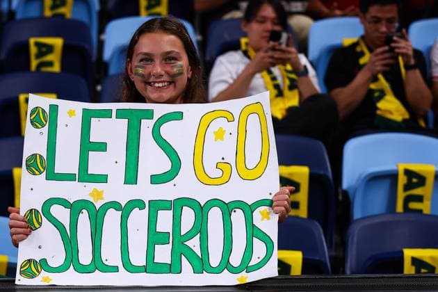 20th March 2025; The Sydney Football Stadium, Sydney, NSW, AFC World Cup Qualifiers, 3rd Round, Group C Football, Australia versus Indonesia; Australia fan ready for kick off  ActionPlus12763325 KevinxManning Content restricted for UK based newspaper