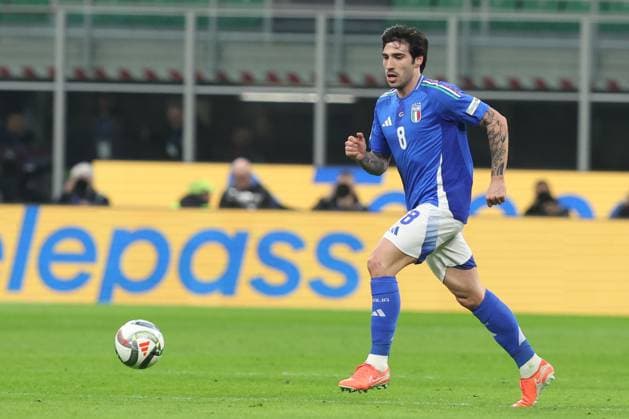Uefa Nations League 2025: Quarter finals Italy vs Germany at Giuseppe Meazza Stadium in Milan Milan, Italy 20.03.2025: Sandro Tonali of Italy seen in action during the Uefa Nations League 2025, quarter finals, football match between Italy vs Germany at Giuseppe Meazza stadium in Milan. milan Giuseppe Meazza italy Italy Copyright: xmarcoxiacobucci