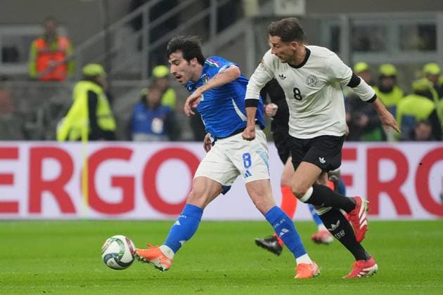 Sandro Tonali Italy, Italy, Italia, 08 vs Leon Goretzka Germany Germany, 8 Milan 20 03 2025 Italy vs Germany, Nations League quarter-final first leg, San Siro