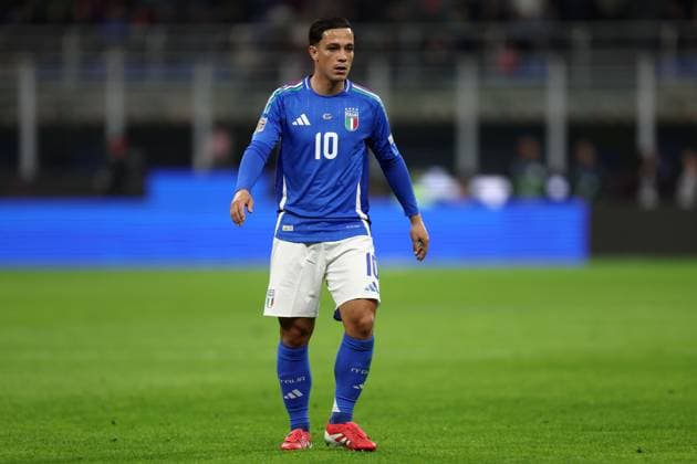 Italy vs Germany Giacomo Raspadori of Italy looks on during the UEFA Nations League quarter-final first leg match between Italy and Germany at Stadio San Siro on March 20, 2025 in Milan, Italy. Milano Stadio Giuseppe Meazza Italy Copyright: xMarcoxCanonierox