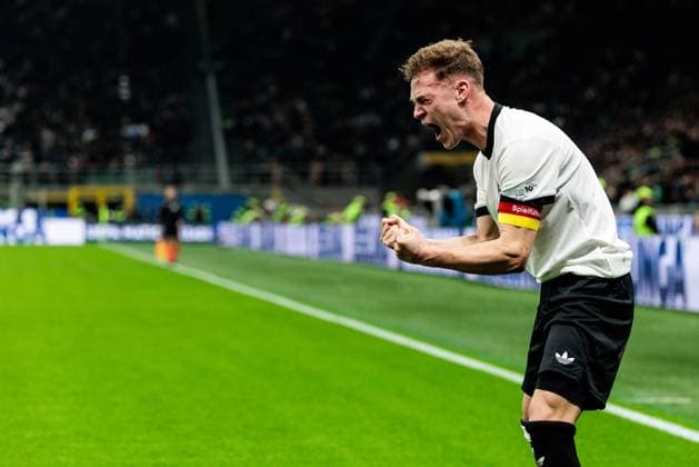UEFA Nations League Italy Germany 20 03 2025 Cheers for 1 2 by Leon Goretzka Germany, 8 Joshua Kimmich Germany, 6 roars UEFA Nations League Italy Germany Milan, Stadio San Siro, 20 03 2025 Copyright: xBEAUTIFULxSPORTS Wunderlx