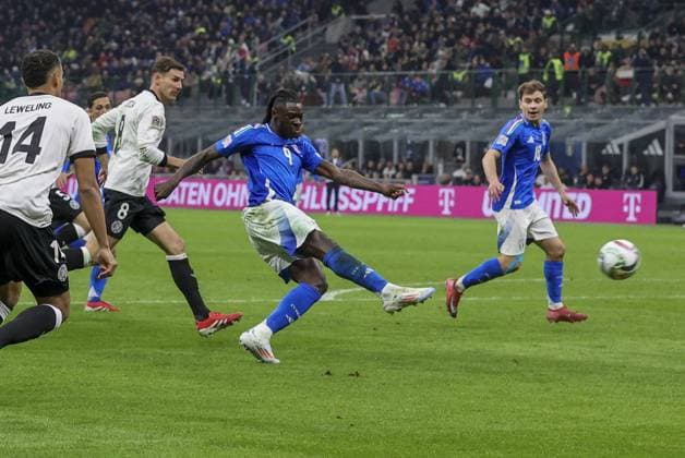 CALCIO - UEFA Nations League - Quarter Finals - Italy vs Germany Moise Kean of Italy kick the ball during Italy vs Germany, Quarter-finals, 1st leg of Uefa Nations League 2025, game at Giuseppe Meazza - San Siro stadium in Milano (MI), Italy, on March 20, 2025. Milan Italy  Copyright: xIPAxSport ABACAx